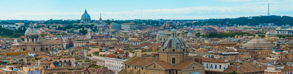 Fototapeta na wymiar Cityscape of Rome, panoramic view