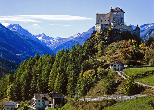 Schloss Tarasp, Unterengadin