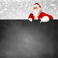 Leere Wand und Weihnachtsmann