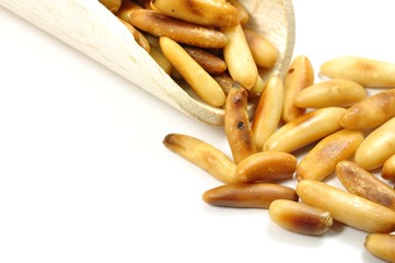 Geröstete Pinienkerne