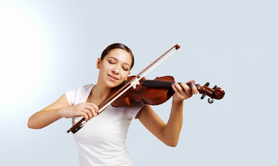 Girl violinist