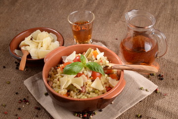SOUP WITH VEGETABLES AND PULSES
