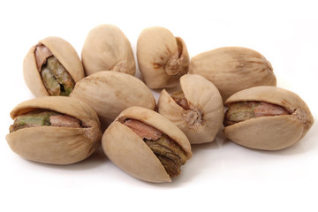 Pistazien isoliert freigestellt