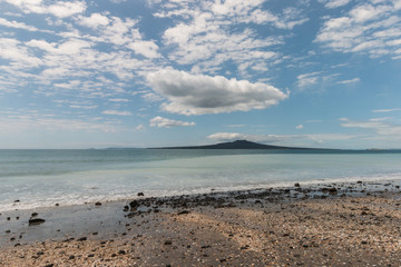 Fototapeta na wymiar Takapuna beach with Rangitoto Island
