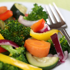 Vegetarisch oder vegan essen Gemüse Teller