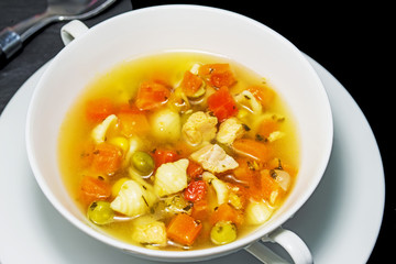 Hühnersuppe mit Nudeln