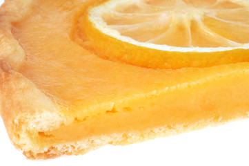 Gros plan sur une tarte au citron