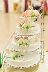 Obraz na płótnie Canvas Wedding Cake with Two Swans