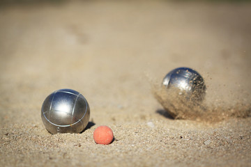 2 boules de pétanque
