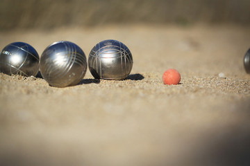 3 boules de pétanque