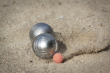 2 boules de p&eacute;tanque