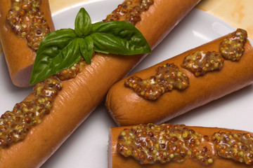 sausage with basil and mustard