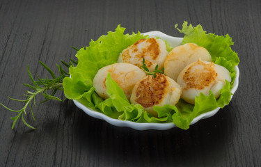 Grilled scallops