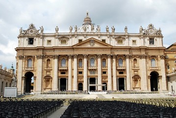 Fototapeta na wymiar The Papal Basilica of Saint Peter in the Vatican