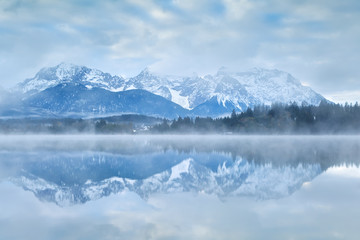 Fototapeta na wymiar Karwendel mountain range reflected in lake