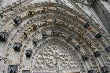 Porche cathédrale Saint-Corentin à Quimper (Finistère)