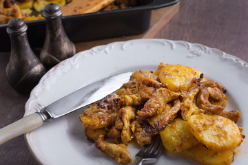 delicious dinner roasted potatoes with chicken