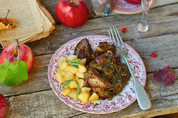 fried chicken liver with apples