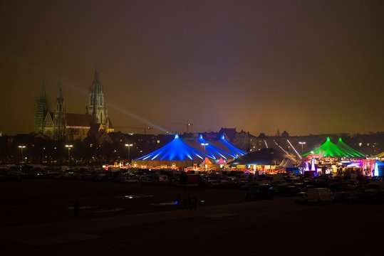 M&uuml;nchen Tollwood mit Paulskirche