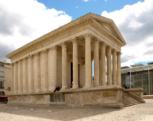 Naklejka premium Maison carrée à Nîmes