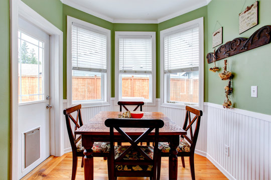 Dining room in light mint colo