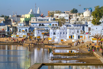 PUSHKAR, INDIA - DECEMBER 1, 2012: Hindu pilgrims on December, 1