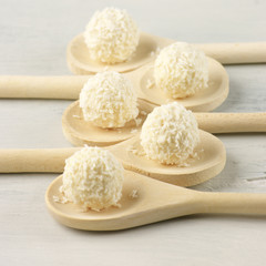 Coconut candies