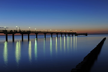 Fototapeta na wymiar Seebrücke am Darß