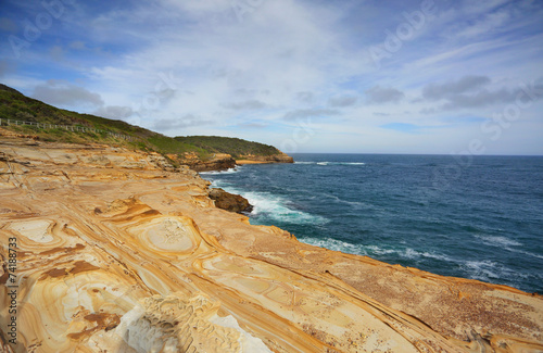 Coastal Sandstone, Maitland Bay, Bouddi National Park, South Wales, Australia бесплатно