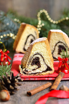 Yeast Orange Christmas Cake With Poppy Seed Filing.