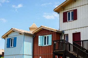 Maisons bois colorées