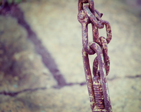 rusty chain in vintage tone