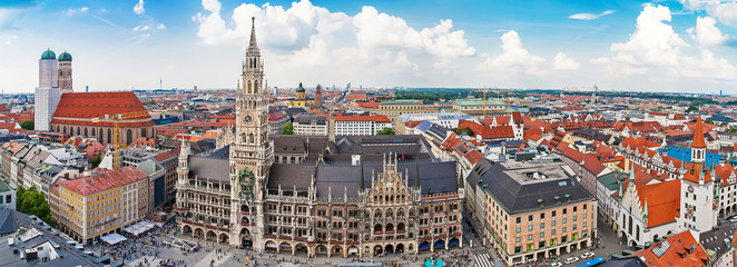 Naklejka premium Panorama Monachium, Bawarii, Niemiec