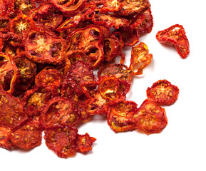 Dried slices of ripe tomato