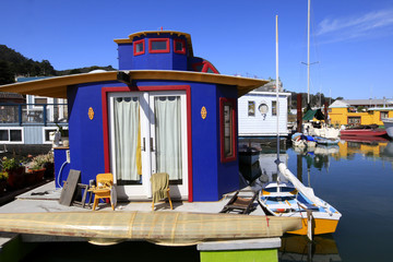 Fototapeta na wymiar Houseboats Harbor, Sausalito
