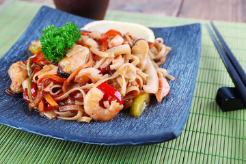 Chinese noodles with vegetables and seafood