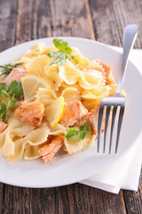 pasta with salmon