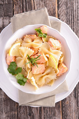 pasta with salmon