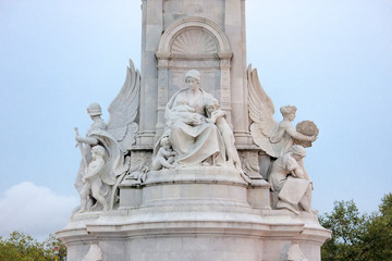 Fototapeta na wymiar London - Victory memorial - detail