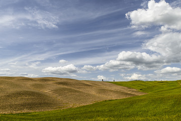 Hügel satt