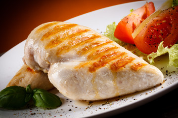 Roast chicken fillet and vegetables