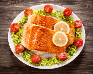 Grilled salmon and vegetables