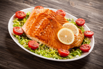 Grilled salmon and vegetables