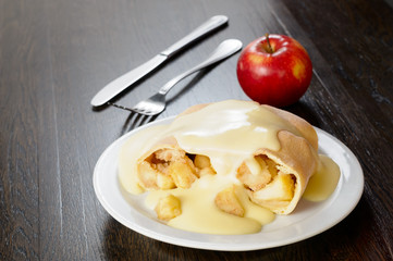 Apple strudel