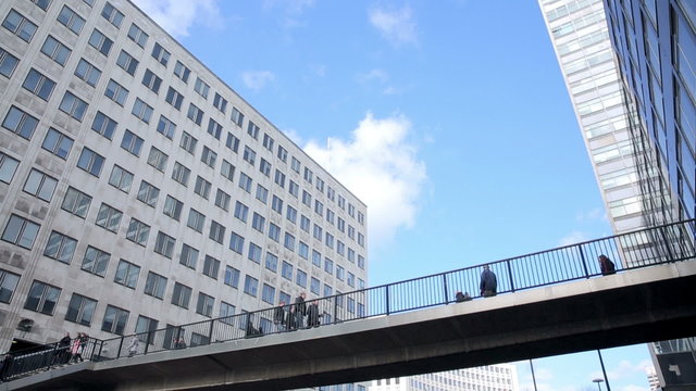 shell building with elevated crossover