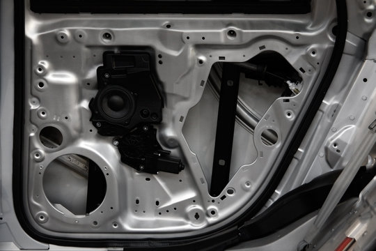 Skeleton of vehicle door
