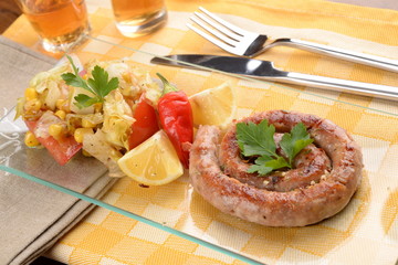 SAUSAGE WITH ONION AND CONTOUR