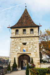 Eingangsturm zum Schloss laufen am Rheinfall bei Schaffhausen, Schweiz