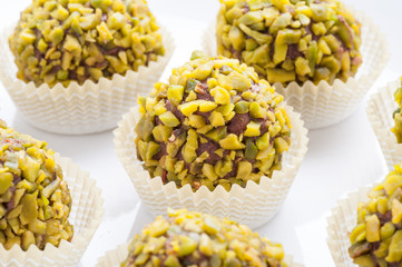 Praline di cioccolato casalinghi ai pistacchi
