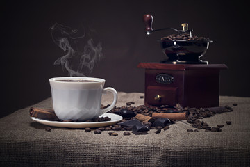 Coffee grinder and cup